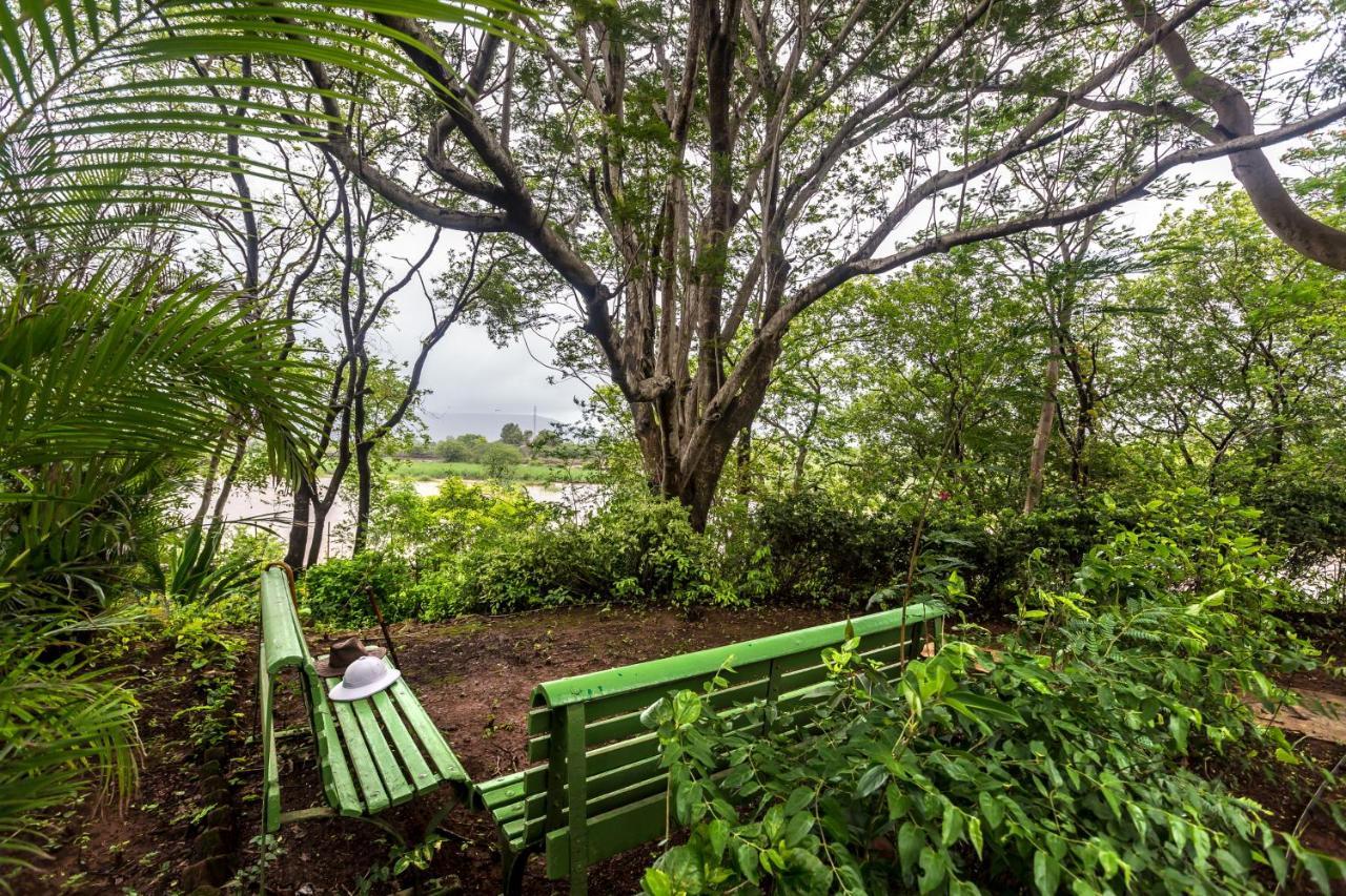 Saffronstays Firdaus Baug Khamshet Exterior photo